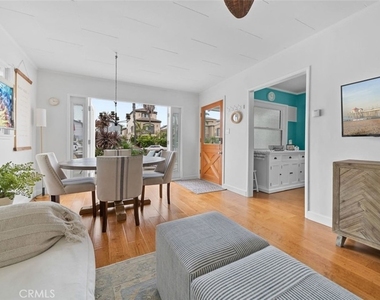 218 11 Th Street - Photo Thumbnail 5