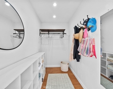 218 11 Th Street - Photo Thumbnail 24
