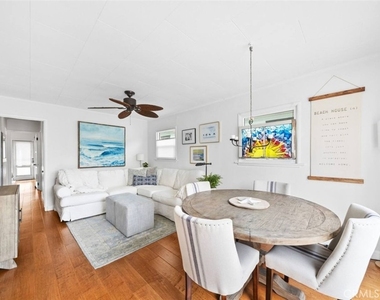 218 11 Th Street - Photo Thumbnail 3