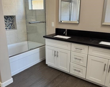 2731 Alister - Photo Thumbnail 5