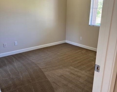 2731 Alister - Photo Thumbnail 4