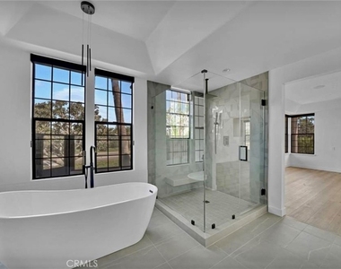19 Sea Cove Lane - Photo Thumbnail 8