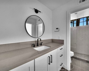 19 Sea Cove Lane - Photo Thumbnail 11