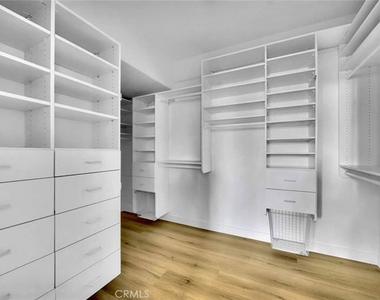 19 Sea Cove Lane - Photo Thumbnail 9