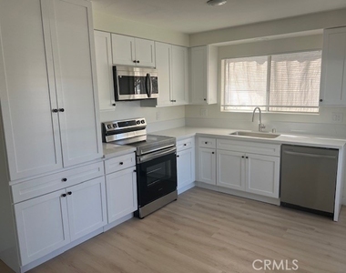 408 W La Veta - Photo Thumbnail 7