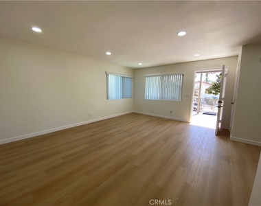 629 Alamo - Photo Thumbnail 6