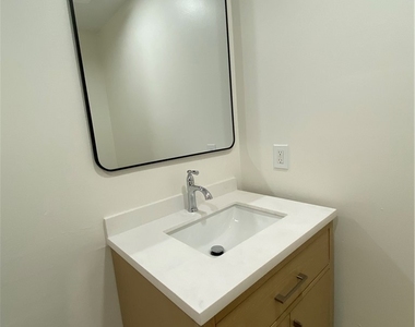 629 Alamo - Photo Thumbnail 8