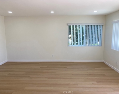 629 Alamo - Photo Thumbnail 5