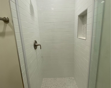 629 Alamo - Photo Thumbnail 9