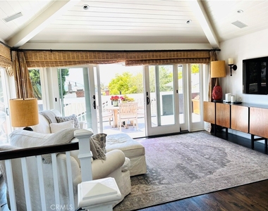 668 Anita Street - Photo Thumbnail 7