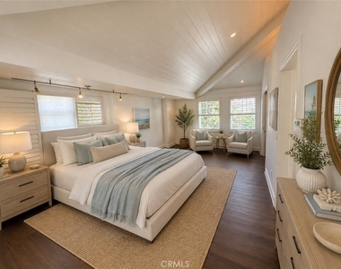 668 Anita Street - Photo Thumbnail 6
