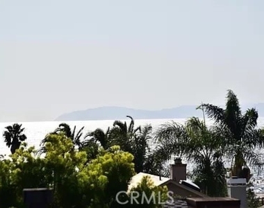 668 Anita Street - Photo Thumbnail 2