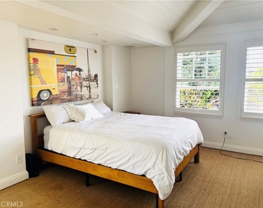 668 Anita Street - Photo Thumbnail 14