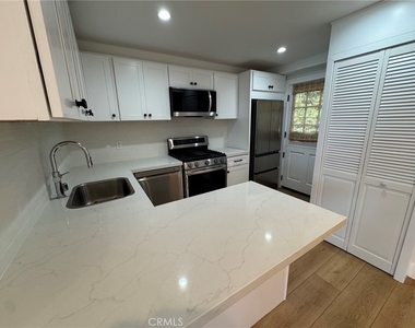 668 Anita Street - Photo Thumbnail 20