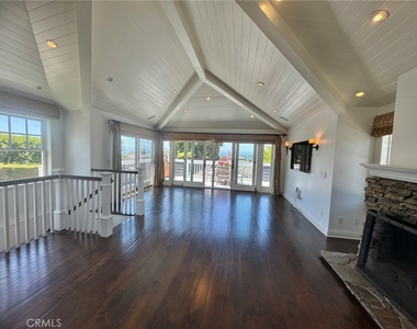 668 Anita Street - Photo Thumbnail 3