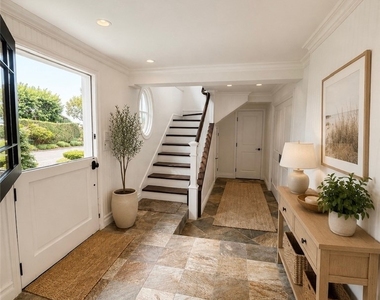668 Anita Street - Photo Thumbnail 1
