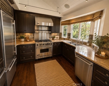 668 Anita Street - Photo Thumbnail 10
