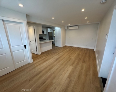 668 Anita Street - Photo Thumbnail 17