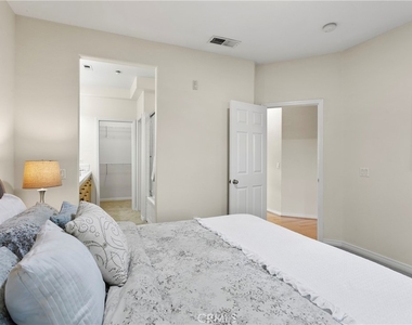 44 Modesto - Photo Thumbnail 15