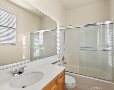 44 Modesto - Photo Thumbnail 17