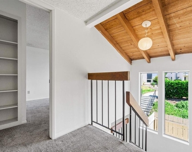 7811 Tommy Drive - Photo Thumbnail 6