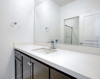 36367 Calle Lisbon - Photo Thumbnail 10