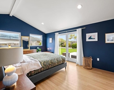 796 Crespi Drive - Photo Thumbnail 32