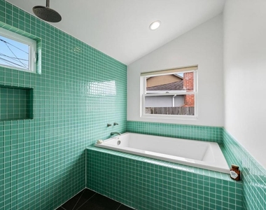 796 Crespi Drive - Photo Thumbnail 34