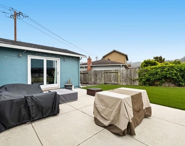 796 Crespi Drive - Photo Thumbnail 47