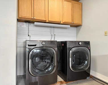 5935 Woodbine Place - Photo Thumbnail 16