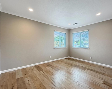 5935 Woodbine Place - Photo Thumbnail 24