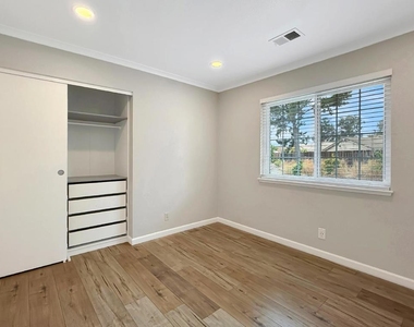 5935 Woodbine Place - Photo Thumbnail 28