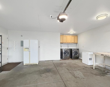 5935 Woodbine Place - Photo Thumbnail 17