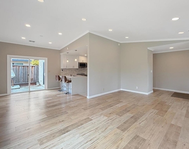 5935 Woodbine Place - Photo Thumbnail 5
