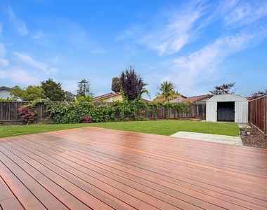 5935 Woodbine Place - Photo Thumbnail 30