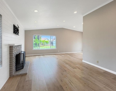 5935 Woodbine Place - Photo Thumbnail 21