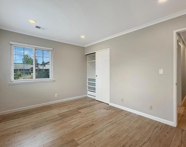 5935 Woodbine Place - Photo Thumbnail 27