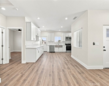 41015 W 41st West - Photo Thumbnail 4