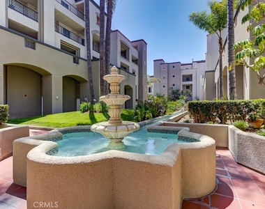 200 Pacific Coast Highway - Photo Thumbnail 28