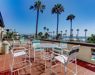 200 Pacific Coast Highway - Photo Thumbnail 25