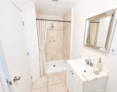 8056 Alder Avenue - Photo Thumbnail 4