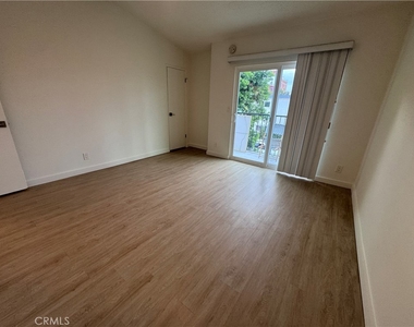 40 S Venice Boulevard - Photo Thumbnail 20