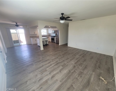 35054 Beech Avenue - Photo Thumbnail 5