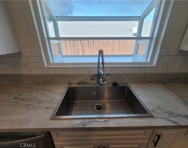 35054 Beech Avenue - Photo Thumbnail 10