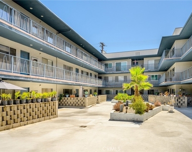 1126 N Central Avenue - Photo Thumbnail 19