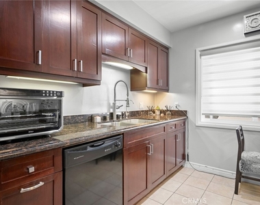 1126 N Central Avenue - Photo Thumbnail 9