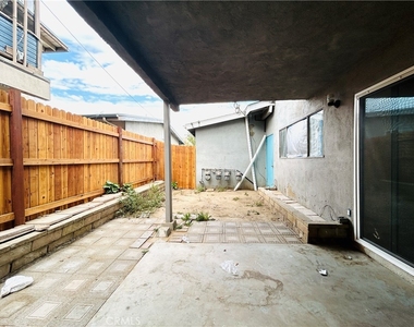 857 N Vineyard - Photo Thumbnail 17
