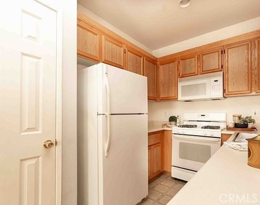 47395 Monroe Street - Photo Thumbnail 7