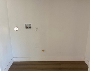 1598 W 7th - Photo Thumbnail 14