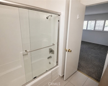 5255 Bellingham - Photo Thumbnail 8